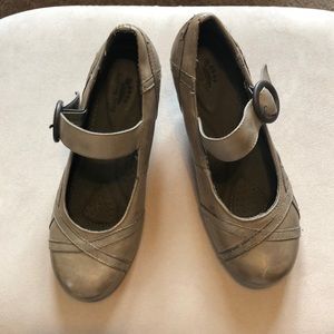 Spring Step Buckle Mary Janes 🖤🥿